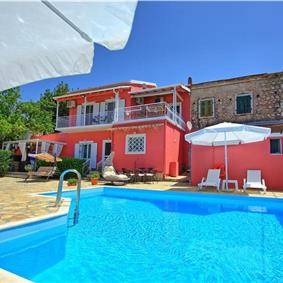 5 bedroom villa with pool & seaview, Perithia, sleeps 10